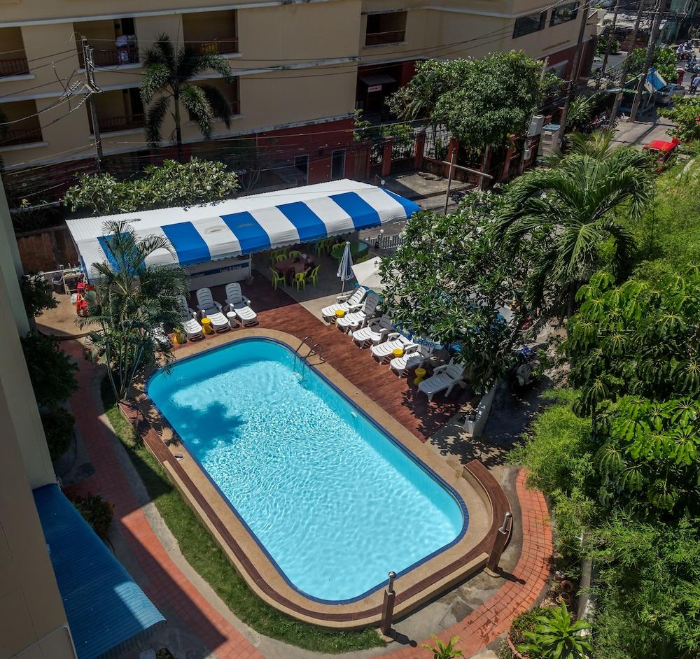 Porterhouse Beach Hotel Patong Kültér fotó