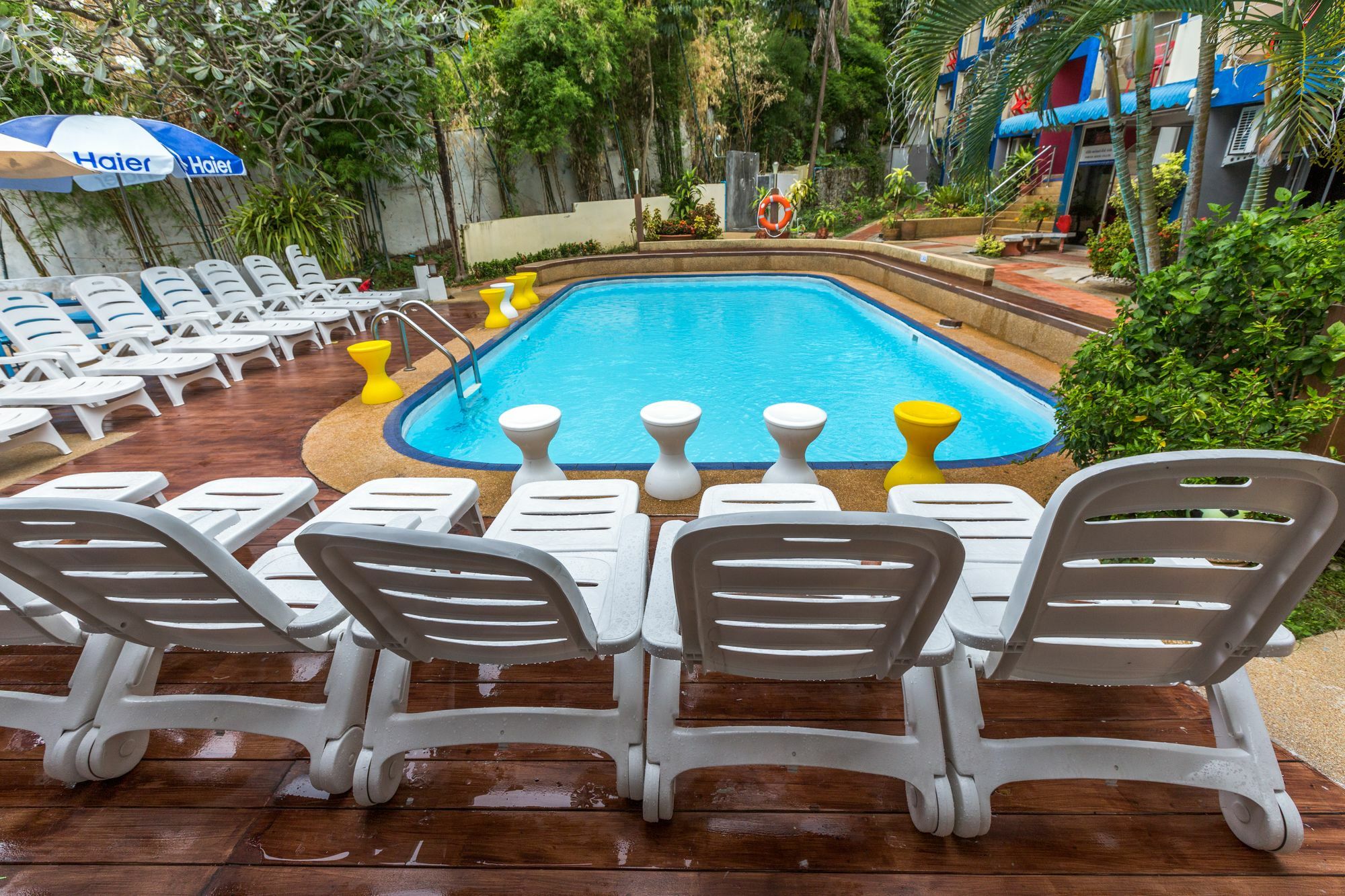 Porterhouse Beach Hotel Patong Kültér fotó